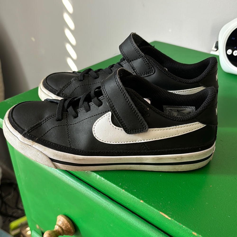 Nike Kids Black and White Sneakers
